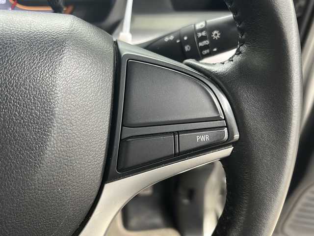 スズキ スペーシア ギア HYBRID XZ 長崎県 2018(平30)年 3.2万km スチールシルバーM 純正Panasonic7インチナビ（CN-RZ753W）/　　CD/DVD/BT/SD/iPod/USB//      MEMORY MUSIC/AM・FM/フルセグTV/全方位モニター用カメラパッケージ/　　・ヘッドアップディスプレイ/　　・進入禁止標識認識機能/　　・全方位モニター用カメラ/　　・USBソケット/　　・GPSアンテナ/　　・TV用アンテナ/スズキセーフティサポート/　　・デュアルセンサーブレーキサポート/　　・車線逸脱警報機能/　　・先行車発進お知らせ機能/　　・後退時ブレーキサポート/　　・リアパーキングセンサー/　　・誤発進抑制機能/　　・ふらつき警報機能/　　・ハイビームアシスト/　　・後方誤発進抑制機能/両側パワースライドドア/ビルトインETC/社外ドラレコ一体型デジタルインナーミラー/ルーフレール/スマートキー/プッシュスタート/リアサーキュレーター/リアサンシェード/シートバックテーブル/純正フロアマット/純正ドアバイザー/フォグ/取扱説明書/保証書