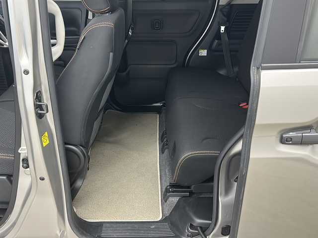 スズキ スペーシア ギア HYBRID XZ 長崎県 2018(平30)年 3.2万km スチールシルバーM 純正Panasonic7インチナビ（CN-RZ753W）/　　CD/DVD/BT/SD/iPod/USB//      MEMORY MUSIC/AM・FM/フルセグTV/全方位モニター用カメラパッケージ/　　・ヘッドアップディスプレイ/　　・進入禁止標識認識機能/　　・全方位モニター用カメラ/　　・USBソケット/　　・GPSアンテナ/　　・TV用アンテナ/スズキセーフティサポート/　　・デュアルセンサーブレーキサポート/　　・車線逸脱警報機能/　　・先行車発進お知らせ機能/　　・後退時ブレーキサポート/　　・リアパーキングセンサー/　　・誤発進抑制機能/　　・ふらつき警報機能/　　・ハイビームアシスト/　　・後方誤発進抑制機能/両側パワースライドドア/ビルトインETC/社外ドラレコ一体型デジタルインナーミラー/ルーフレール/スマートキー/プッシュスタート/リアサーキュレーター/リアサンシェード/シートバックテーブル/純正フロアマット/純正ドアバイザー/フォグ/取扱説明書/保証書