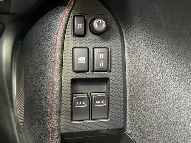 トヨタ ８６ GT 秋田県 2014(平26)年 4.4万km クリスタルホワイトパール モデリスタフルエアロ/純正ナビ/　CD　DVD　Bluetooth　SD再生　フルセグ/パドルシフト　/純正革巻きステアリング/アルミペダル/ETC/デュアルオートエアコン/バックカメラ/オートライト/横滑り防止/電動格納ミラー/純正17インチアルミ