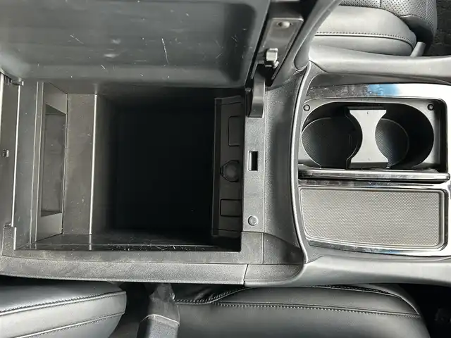 トヨタ アルファード S Cパッケージ 兵庫県 2018(平30)年 4.2万km ホワイトパールクリスタルシャイン 社外7インチナビ/10.1型アルパインFダウンモニター/(CD/DVD/BT/SD)/フルセグTV/ETC/バックカメラ/両側パワースライドドア/衝突軽減ブレーキ/コーナーセンサー/レーダークルーズコントロール/MTモード付AT/フルレザーシート/前席シートヒーター/前席エアーシート/パワーシート/パワーシートメモリ機能3/LEDヘッドライト/オートライト/オートハイビーム/フォグランプ/オートリトラミラー/スマートキー/ステアリングヒーター/ステアリングリモコン/革巻きステアリング