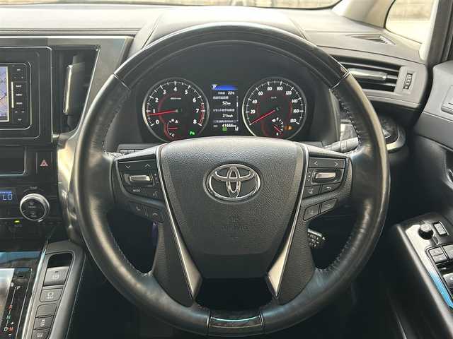 トヨタ アルファード S Cパッケージ 兵庫県 2018(平30)年 4.2万km ホワイトパールクリスタルシャイン 社外7インチナビ/10.1型アルパインFダウンモニター/(CD/DVD/BT/SD)/フルセグTV/ETC/バックカメラ/両側パワースライドドア/衝突軽減ブレーキ/コーナーセンサー/レーダークルーズコントロール/MTモード付AT/フルレザーシート/前席シートヒーター/前席エアーシート/パワーシート/パワーシートメモリ機能3/LEDヘッドライト/オートライト/オートハイビーム/フォグランプ/オートリトラミラー/スマートキー/ステアリングヒーター/ステアリングリモコン/革巻きステアリング