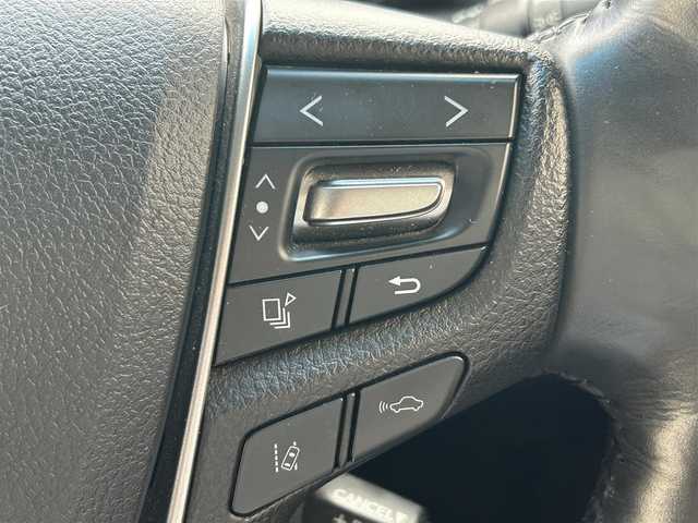 トヨタ アルファード S Cパッケージ 兵庫県 2018(平30)年 4.2万km ホワイトパールクリスタルシャイン 社外7インチナビ/10.1型アルパインFダウンモニター/(CD/DVD/BT/SD)/フルセグTV/ETC/バックカメラ/両側パワースライドドア/衝突軽減ブレーキ/コーナーセンサー/レーダークルーズコントロール/MTモード付AT/フルレザーシート/前席シートヒーター/前席エアーシート/パワーシート/パワーシートメモリ機能3/LEDヘッドライト/オートライト/オートハイビーム/フォグランプ/オートリトラミラー/スマートキー/ステアリングヒーター/ステアリングリモコン/革巻きステアリング