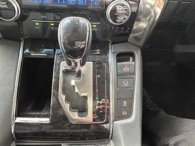 トヨタ アルファード S Cパッケージ 兵庫県 2018(平30)年 4.2万km ホワイトパールクリスタルシャイン 社外7インチナビ/10.1型アルパインFダウンモニター/(CD/DVD/BT/SD)/フルセグTV/ETC/バックカメラ/両側パワースライドドア/衝突軽減ブレーキ/コーナーセンサー/レーダークルーズコントロール/MTモード付AT/フルレザーシート/前席シートヒーター/前席エアーシート/パワーシート/パワーシートメモリ機能3/LEDヘッドライト/オートライト/オートハイビーム/フォグランプ/オートリトラミラー/スマートキー/ステアリングヒーター/ステアリングリモコン/革巻きステアリング