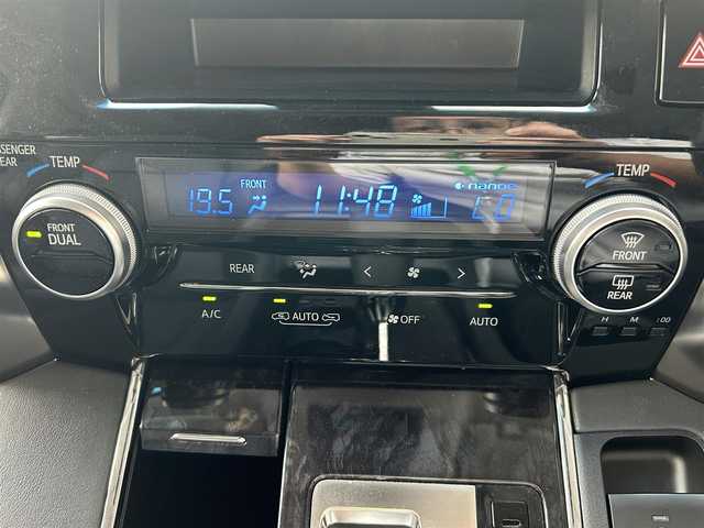 トヨタ アルファード S Cパッケージ 兵庫県 2018(平30)年 4.2万km ホワイトパールクリスタルシャイン 社外7インチナビ/10.1型アルパインFダウンモニター/(CD/DVD/BT/SD)/フルセグTV/ETC/バックカメラ/両側パワースライドドア/衝突軽減ブレーキ/コーナーセンサー/レーダークルーズコントロール/MTモード付AT/フルレザーシート/前席シートヒーター/前席エアーシート/パワーシート/パワーシートメモリ機能3/LEDヘッドライト/オートライト/オートハイビーム/フォグランプ/オートリトラミラー/スマートキー/ステアリングヒーター/ステアリングリモコン/革巻きステアリング