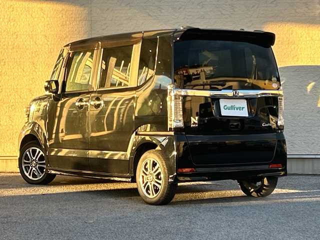 ホンダ Ｎ ＢＯＸ カスタム G Lパッケージ 滋賀県 2015(平27)年 8.2万km スマートブラック 社外ナビ　【Kenwood】/　【ワンセグTV/USB/DISC/AM・FM/SD】/バックカメラ/両側パワースライドドア/横滑り防止システム/プッシュスタート/電格ミラー/ウィンカーミラー/ETC