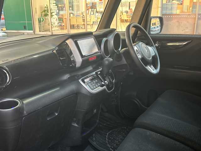 ホンダ Ｎ ＢＯＸ カスタム G Lパッケージ 滋賀県 2015(平27)年 8.2万km スマートブラック 社外ナビ　【Kenwood】/　【ワンセグTV/USB/DISC/AM・FM/SD】/バックカメラ/両側パワースライドドア/横滑り防止システム/プッシュスタート/電格ミラー/ウィンカーミラー/ETC