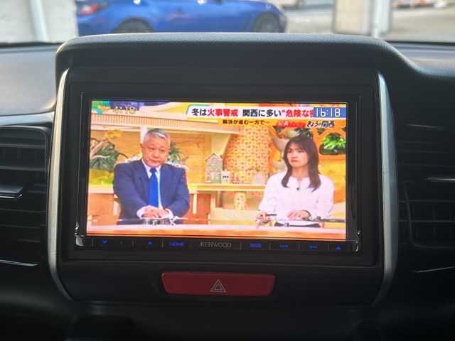 ホンダ Ｎ ＢＯＸ カスタム G Lパッケージ 滋賀県 2015(平27)年 8.2万km スマートブラック 社外ナビ　【Kenwood】/　【ワンセグTV/USB/DISC/AM・FM/SD】/バックカメラ/両側パワースライドドア/横滑り防止システム/プッシュスタート/電格ミラー/ウィンカーミラー/ETC