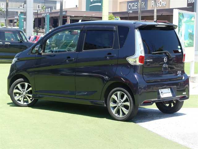 日産 デイズ ハイウェイスターG 千葉県 2013(平25)年 6万km プレミアムパープルP 純正メモリーナビ/【CD再生機能　Bluetooth接続】/アラウンドビューモニター/革巻きステアリング/ETC/HIDヘッドライト/フォグライト/ウインカーミラー/純正15インチアルミホイル/インテリジェントキー