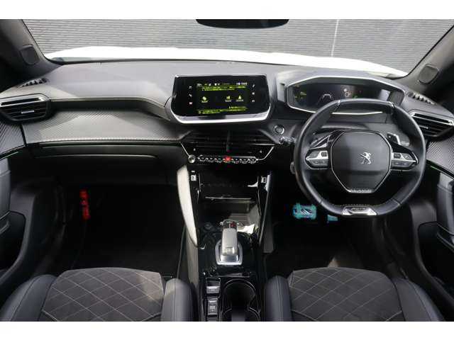 プジョー ２００８ GTライン 大分県 2021(令3)年 6万km 白Ⅱ ワンオーナー/純正ディスプレイオーディオ/・BT/ラジオ/AppleCarPlay/アラウンドビューモニター/パノラミックサンルーフ/プロキシミティキーレスエントリー/アクティブクルーズコントロール/アクティブセーフティブレーキ/ブラインドスポットモニター/レーンキープアシスト/レーンポジショニングアシスト/フロント/サイド/バックソナー/インテリジェントハイビーム/パドルシフト/ストップ＆スタート（アイドリングストップ）/オートライト/フォグランプ/ＥＴＣ/ハーフレザーシート/シートヒーター/ステアリングスイッチ/ドライブレコーダー/スペアスマートキー/保証書/取扱説明書