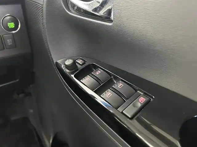 ダイハツ タント カスタム RS トップED SA 千葉県 2014(平26)年 4.3万km ファイアークォーツレッドM 禁煙車/フリップダウンモニター/ブレーキアシスト/衝突安全ボディー/両側パワースライドドア/社外7インチナビ/・CD/DVD/Bluetooth/フルセグ/バックカメラ/LEDオートライト/ハーフレザーシート/純正15インチアルミホイール/オートエアコン/アイドリングストップ/プッシュスタート/スマートキー