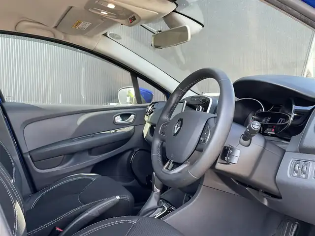 ルノー ルーテシア リミテッド 長野県 2019(令1)年 1.7万km 青 ６０台限定車/フォーカルスピーカー/ＴＶ/バックカメラ/ＥＴＣ/社外ナビ/純正１６インチＡＷ/クルーズコントロール/カードキー/パークセンサー/アイドリングストップ/純正ドアバイザー/ＵＳＢ/保証書・取説・スペアキー