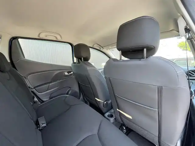 ルノー ルーテシア リミテッド 長野県 2019(令1)年 1.7万km 青 ６０台限定車/フォーカルスピーカー/ＴＶ/バックカメラ/ＥＴＣ/社外ナビ/純正１６インチＡＷ/クルーズコントロール/カードキー/パークセンサー/アイドリングストップ/純正ドアバイザー/ＵＳＢ/保証書・取説・スペアキー