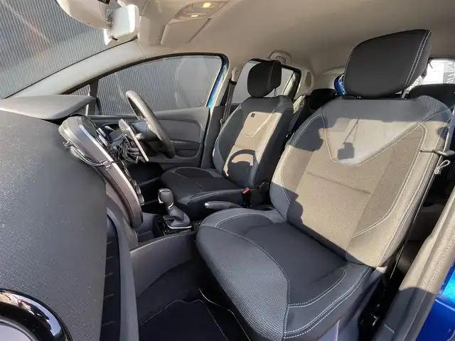 ルノー ルーテシア リミテッド 長野県 2019(令1)年 1.7万km 青 ６０台限定車/フォーカルスピーカー/ＴＶ/バックカメラ/ＥＴＣ/社外ナビ/純正１６インチＡＷ/クルーズコントロール/カードキー/パークセンサー/アイドリングストップ/純正ドアバイザー/ＵＳＢ/保証書・取説・スペアキー