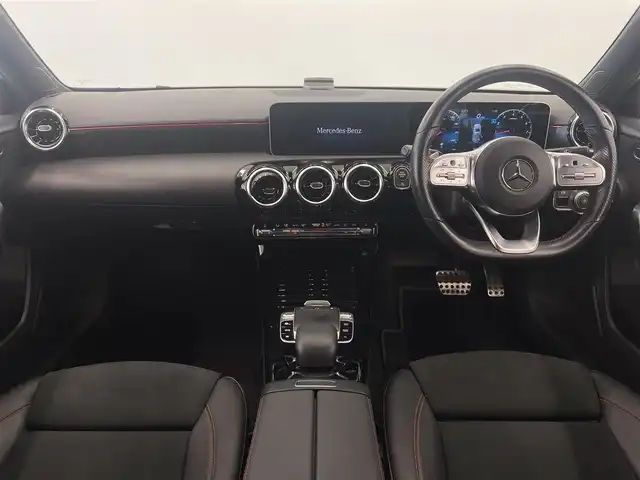 メルセデス・ベンツ Ａ１８０ スタイル AMGライン 岡山県 2018(平30)年 2.5万km ポーラホワイト 純正ナビ/Rカメラ/USB/フルセグTV/ACC/インテリジェントライトシステム/アクティブレーンキーピング/アクティブブレーキ/アテンションアシスト/BSA/レーンチェンジアシスト/ロケイターライティング/オートライト/AHB/ドラレコ（F）/シートヒーター（D/N）