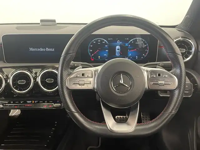 メルセデス・ベンツ Ａ１８０ スタイル AMGライン 岡山県 2018(平30)年 2.5万km ポーラホワイト 純正ナビ/Rカメラ/USB/フルセグTV/ACC/インテリジェントライトシステム/アクティブレーンキーピング/アクティブブレーキ/アテンションアシスト/BSA/レーンチェンジアシスト/ロケイターライティング/オートライト/AHB/ドラレコ（F）/シートヒーター（D/N）