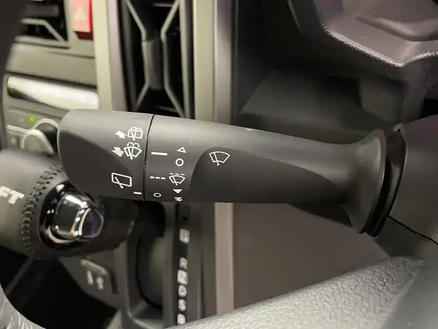 ダイハツ タフト G クロムベンチャー 鹿児島県 2025(令7)年 1万km レイクブルーメタリック ワンオーナー/スマートアシストIII/純正9型ディスプレイオーディオ/（フルセグ/Bluetooth/AM/FM）/AppleCarPlay/Android Auto/アイドリングストップ/スペアキー/ビルトインETC/バックカメラ/前方ドラレコーダー/純正フロアマット/両側パワースライドドア/純正15インチAW/前後コーナーセンサー/レーンキープアシスト/レーダークルーズコントロール/革巻ステアリング/オートホールド