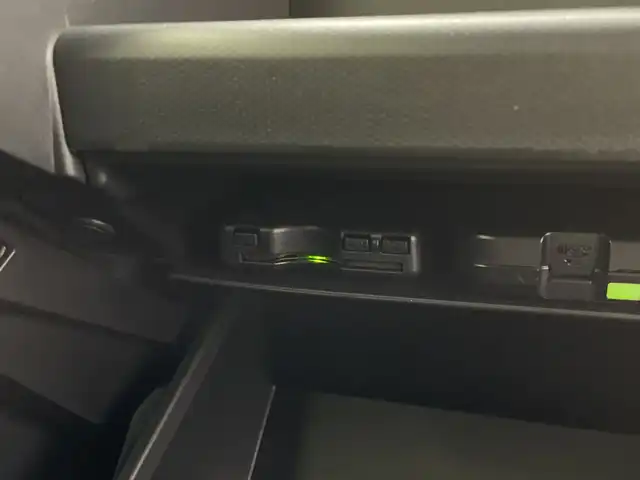 ダイハツ タフト G クロムベンチャー 鹿児島県 2025(令7)年 1万km レイクブルーメタリック ワンオーナー/スマートアシストIII/純正9型ディスプレイオーディオ/（フルセグ/Bluetooth/AM/FM）/AppleCarPlay/Android Auto/アイドリングストップ/スペアキー/ビルトインETC/バックカメラ/前方ドラレコーダー/純正フロアマット/両側パワースライドドア/純正15インチAW/前後コーナーセンサー/レーンキープアシスト/レーダークルーズコントロール/革巻ステアリング/オートホールド