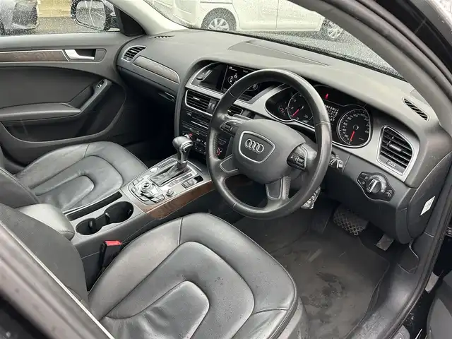 アウディ Ａ４ アバント 2．0 TFSI 福島県 2013(平25)年 7万km 黒 純正ナビゲーション/・フルセグTV/SD/BT/CD/DVD/FM/AM/・バックカメラ/・前後ドライブレコーダー/ビルトインETC/レザーシート/・D+N席パワーシート/・D+N席シートヒーター/革張りステアリング/・ステアリングスイッチ/シガーライター/電子パーキング/コーナーセンサー/アイドリングストップ/横滑り防止装置/プッシュスタート/・スマートキー/電動格納ミラー/・ウィンカーミラー/LEDヘッドライト/・オートライト/・フォグランプ/フロアマット