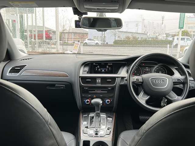 アウディ Ａ４ アバント 2．0 TFSI 福島県 2013(平25)年 7万km 黒 純正ナビゲーション/・フルセグTV/SD/BT/CD/DVD/FM/AM/・バックカメラ/・前後ドライブレコーダー/ビルトインETC/レザーシート/・D+N席パワーシート/・D+N席シートヒーター/革張りステアリング/・ステアリングスイッチ/シガーライター/電子パーキング/コーナーセンサー/アイドリングストップ/横滑り防止装置/プッシュスタート/・スマートキー/電動格納ミラー/・ウィンカーミラー/LEDヘッドライト/・オートライト/・フォグランプ/フロアマット
