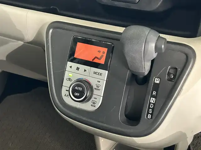 トヨタ パッソ X Lパッケージ S 静岡県 2018(平30)年 7.1万km パールホワイトⅢ 純正SDナビ/・フルセグ/CD/Bluetooth/バックカメラ/ビルトインETC/ステアリングスイッチ/スマートキー/・プッシュスタート/純正フロアマット/純正ドアバイザー