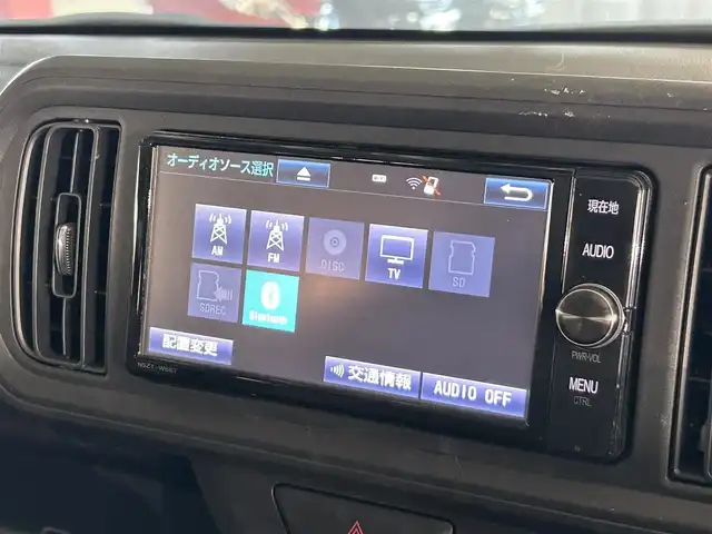 トヨタ パッソ X Lパッケージ S 静岡県 2018(平30)年 7.1万km パールホワイトⅢ 純正SDナビ/・フルセグ/CD/Bluetooth/バックカメラ/ビルトインETC/ステアリングスイッチ/スマートキー/・プッシュスタート/純正フロアマット/純正ドアバイザー
