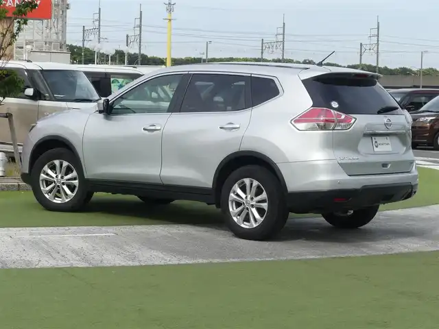 日産 エクストレイル 20X エマージェンシーブレーキ 千葉県 2014(平26)年 4.4万km ブリリアントシルバー 225/65R17/エマージェンシーブレーキ/カブロンシート/前席シートヒーター/純正SDナビ/地デジT/【DVD/CD再生機能　Bluetooth接続】/アラウンドビューモニター/ドライブレコーダー（前後撮影）/革巻きステアリング/ETC/ウインカーミラー/コーナーセンサー/純正17インチアルミホイル/インテリジェントキー