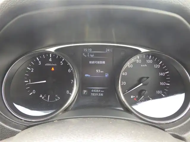 日産 エクストレイル 20X エマージェンシーブレーキ 千葉県 2014(平26)年 4.4万km ブリリアントシルバー 225/65R17/エマージェンシーブレーキ/カブロンシート/前席シートヒーター/純正SDナビ/地デジT/【DVD/CD再生機能　Bluetooth接続】/アラウンドビューモニター/ドライブレコーダー（前後撮影）/革巻きステアリング/ETC/ウインカーミラー/コーナーセンサー/純正17インチアルミホイル/インテリジェントキー