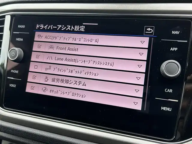フォルクスワーゲン ＶＷ Ｔ－ロック TDI スタイル デザインPKG 福岡県 2021(令3)年 6.6万km ピュアホワイト 純正ナビ/(BT/USB)/Apple car play/AndroidAuto/Mirror Link/バックカメラ/ETC2.0/ACC/BSM/フロントアシスト/レーンアシスト/オートホールド/革巻きステアリング/パドルシフト/ステアリングスイッチ/LEDヘッドライト/オートライト/フォグライト前後/電動リヤゲート/純正フロアマット/純正17AW
