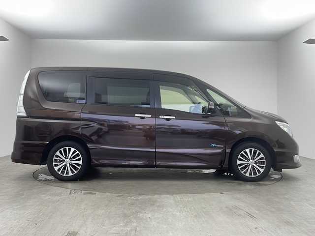 日産 セレナ HWS S HV Vセレ +Sefty Aセーフ 大阪府 2015(平27)年 3.9万km インペリアルアンバーP ・純正ナビ&TV&CD&BT&DVD&SD/・ビルドインETC/・純正フリップダウンモニター/・クルーズコントロール/・全方位カメラ/・前後ドライブレコーダー/・前後コーナーセンサー/・純正16インチアルミホイール/・両側パワースライドドア/・純正フロアマット/・LEDオートライト/・横滑り防止装置/・盗難防止装置/・エマージェンシーブレーキ/・アイドリングストップ/・スマートキー/・プッシュスタート