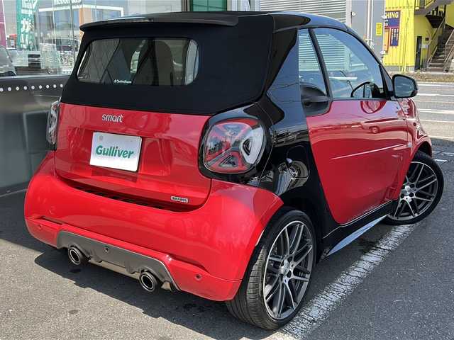 スマート ＭＣＣ スマート フォーツーカブリオ BRABUSスポーツ 埼玉県 2018(平30)年 2万km ラリーレッド ハーフレザー/社外ディスプレイオーディオ/　Bluetooth/USB/spotify/ipod/クルーズコントロール/レーンキーピングアシスト/前面衝突警告/パーキングアシスト(ソナー)/バックカメラ/前席シートヒーター/社外前方ドライブレコーダー(DRV-C750)/BRABASフロアマット/BRABASエアロ/BRABAS17インチAW/BRABASパーキングブレーキハンド/社外Rockfordスピーカー/2本出しマフラー/パドルシフト/LEDヘッドライト/LEDテールランプ/ETC/リモコンキー