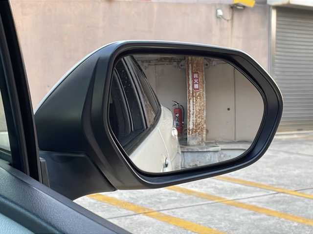 トヨタ プリウス ＰＨＶ S 広島県 2017(平29)年 12万km ホワイトパールクリスタルシャイン 禁煙/純正９型ナビ（NSZT-Y66T）/バックカメラ/前後ドラレコ/ステアヒーター/シートヒーター前席/シートカバー/ルーフ太陽光パネル/スマートキー