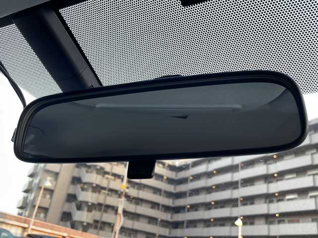 トヨタ プリウス ＰＨＶ S 広島県 2017(平29)年 12万km ホワイトパールクリスタルシャイン 禁煙/純正９型ナビ（NSZT-Y66T）/バックカメラ/前後ドラレコ/ステアヒーター/シートヒーター前席/シートカバー/ルーフ太陽光パネル/スマートキー