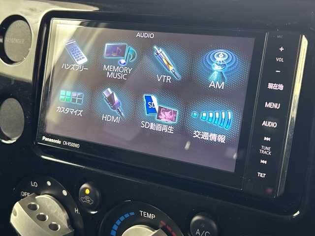 トヨタ ＦＪクルーザー ブラックカラーパッケージ 熊本県 2014(平26)年 5.3万km ブラック/ホワイト 社外ナビ（CN-R500WD）/・AM/FM/CD/DVD/BT/USB/iPod/VTR/フルセグTV/バックカメラ/クルーズコントロール/クリアランスソナー/横滑り防止装置/キセノンヘッドライト/フォグランプ/ヘッドライトレベライザー/ETC/純正フロアマット/社外１７インチアルミホイール/リモコンキー/ドアバイザー