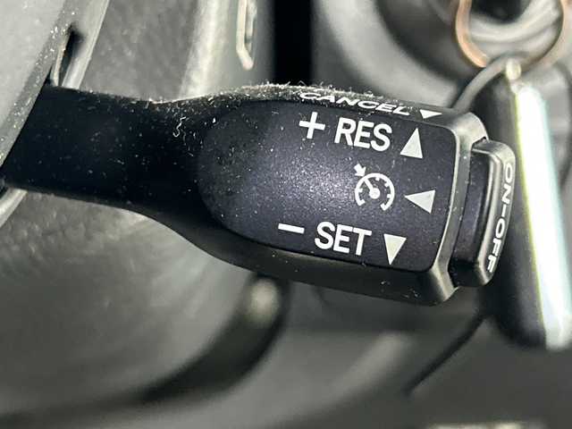 トヨタ ＦＪクルーザー ブラックカラーパッケージ 熊本県 2014(平26)年 5.3万km ブラック/ホワイト 社外ナビ（CN-R500WD）/・AM/FM/CD/DVD/BT/USB/iPod/VTR/フルセグTV/バックカメラ/クルーズコントロール/クリアランスソナー/横滑り防止装置/キセノンヘッドライト/フォグランプ/ヘッドライトレベライザー/ETC/純正フロアマット/社外１７インチアルミホイール/リモコンキー/ドアバイザー