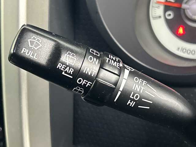 トヨタ ＦＪクルーザー ブラックカラーパッケージ 熊本県 2014(平26)年 5.3万km ブラック/ホワイト 社外ナビ（CN-R500WD）/・AM/FM/CD/DVD/BT/USB/iPod/VTR/フルセグTV/バックカメラ/クルーズコントロール/クリアランスソナー/横滑り防止装置/キセノンヘッドライト/フォグランプ/ヘッドライトレベライザー/ETC/純正フロアマット/社外１７インチアルミホイール/リモコンキー/ドアバイザー