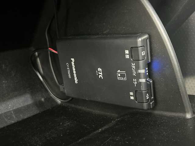 トヨタ ＦＪクルーザー ブラックカラーパッケージ 熊本県 2014(平26)年 5.3万km ブラック/ホワイト 社外ナビ（CN-R500WD）/・AM/FM/CD/DVD/BT/USB/iPod/VTR/フルセグTV/バックカメラ/クルーズコントロール/クリアランスソナー/横滑り防止装置/キセノンヘッドライト/フォグランプ/ヘッドライトレベライザー/ETC/純正フロアマット/社外１７インチアルミホイール/リモコンキー/ドアバイザー