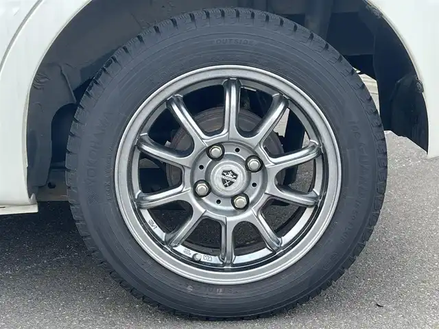 トヨタ パッソ モーダ　S 秋田県 2016(平28)年 5.3万km パールホワイトⅢ ４WD/寒冷地仕様/スマートアシスト２/衝突回避支援ブレーキ/誤発進抑制機能/車線逸脱警報/先行車発進お知らせ機能/アイドリングストップ/横滑り防止装置/運転席シートヒーター/LEDヘッドライト/カロッツェリアオーディオ・CD再生・USB・AUX接続・AMFMチューナー/オートエアコン/フロントベンチシート/ドアミラーウインカー/社外14インチアルミホイール/純正フロアマット/ドアバイザー