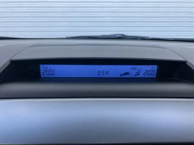 マツダ ＭＰＶ 23S 高知県 2009(平21)年 5.7万km スパークリングブラックマイカ 純正ナビ/　Bluetooth/ワンセグ/　CD/DVD/AM/FM/バックカメラ/ETC/ドライブレコーダー/リモコンキー/両側パワースライドドア/純正フロアマット/純正17インチアルミホイール/HIDヘッドライト/3列目シート/MTモード付AT/横滑り防止装置/運転席・助手席エアバック/盗難防止装置
