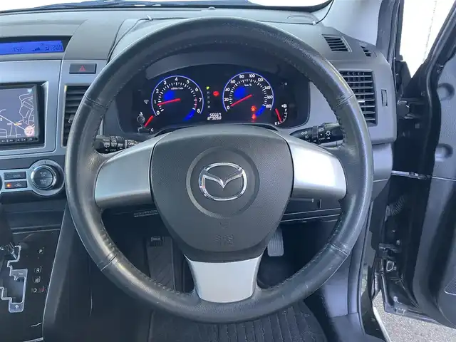 マツダ ＭＰＶ 23S 高知県 2009(平21)年 5.7万km スパークリングブラックマイカ 純正ナビ/　Bluetooth/ワンセグ/　CD/DVD/AM/FM/バックカメラ/ETC/ドライブレコーダー/リモコンキー/両側パワースライドドア/純正フロアマット/純正17インチアルミホイール/HIDヘッドライト/3列目シート/MTモード付AT/横滑り防止装置/運転席・助手席エアバック/盗難防止装置