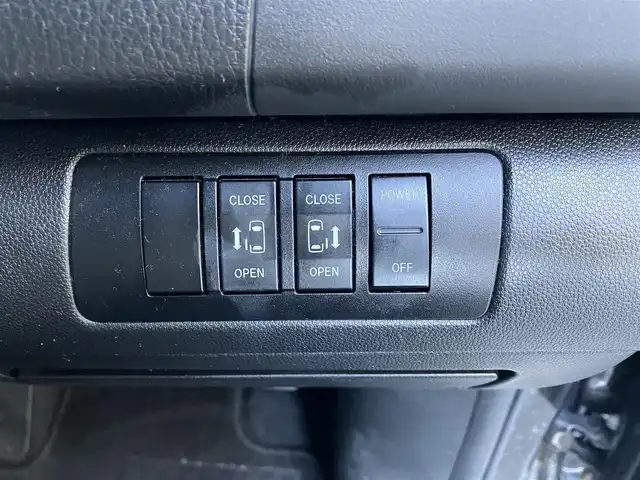 マツダ ＭＰＶ 23S 高知県 2009(平21)年 5.7万km スパークリングブラックマイカ 純正ナビ/　Bluetooth/ワンセグ/　CD/DVD/AM/FM/バックカメラ/ETC/ドライブレコーダー/リモコンキー/両側パワースライドドア/純正フロアマット/純正17インチアルミホイール/HIDヘッドライト/3列目シート/MTモード付AT/横滑り防止装置/運転席・助手席エアバック/盗難防止装置