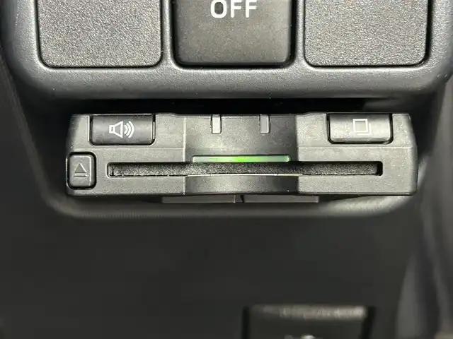 トヨタ アクア G 千葉県 2012(平24)年 10.6万km グレーメタリック 純正７型ナビ（NSZT-W62G）/（AM＆FM＆Bluetooth＆フルセグTV＆CD＆DVD/ＥＴＣ　/エアロパーツ（F・S・R）/禁煙（前オーナー申告）　/ＨＩＤヘッドライト（オートライト付き）/フォグランプ　/電動格納サイドミラー　/１２Ｖシガーソケット　/ステアリングスイッチ　/バックカメラ　/ドアバイザー　/ＥＶモード/ヘッドライトレベライザー/ISOFIX/ECOモード/アイドリングストップ/プッシュスタート/ウィンカーミラー