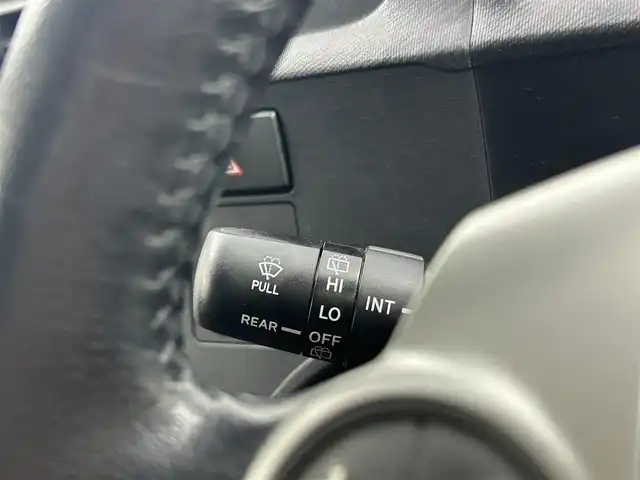 トヨタ アクア G 千葉県 2012(平24)年 10.6万km グレーメタリック 純正７型ナビ（NSZT-W62G）/（AM＆FM＆Bluetooth＆フルセグTV＆CD＆DVD/ＥＴＣ　/エアロパーツ（F・S・R）/禁煙（前オーナー申告）　/ＨＩＤヘッドライト（オートライト付き）/フォグランプ　/電動格納サイドミラー　/１２Ｖシガーソケット　/ステアリングスイッチ　/バックカメラ　/ドアバイザー　/ＥＶモード/ヘッドライトレベライザー/ISOFIX/ECOモード/アイドリングストップ/プッシュスタート/ウィンカーミラー