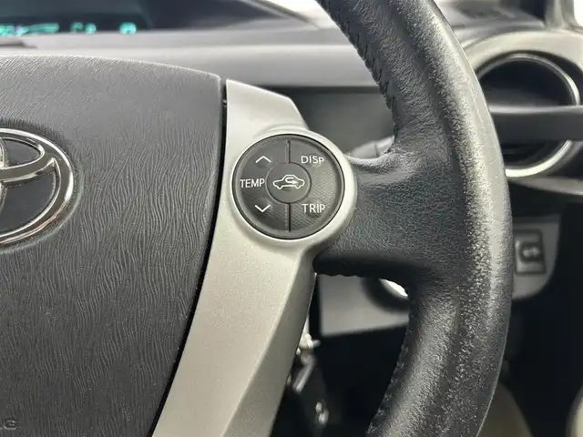トヨタ アクア G 千葉県 2012(平24)年 10.6万km グレーメタリック 純正７型ナビ（NSZT-W62G）/（AM＆FM＆Bluetooth＆フルセグTV＆CD＆DVD/ＥＴＣ　/エアロパーツ（F・S・R）/禁煙（前オーナー申告）　/ＨＩＤヘッドライト（オートライト付き）/フォグランプ　/電動格納サイドミラー　/１２Ｖシガーソケット　/ステアリングスイッチ　/バックカメラ　/ドアバイザー　/ＥＶモード/ヘッドライトレベライザー/ISOFIX/ECOモード/アイドリングストップ/プッシュスタート/ウィンカーミラー