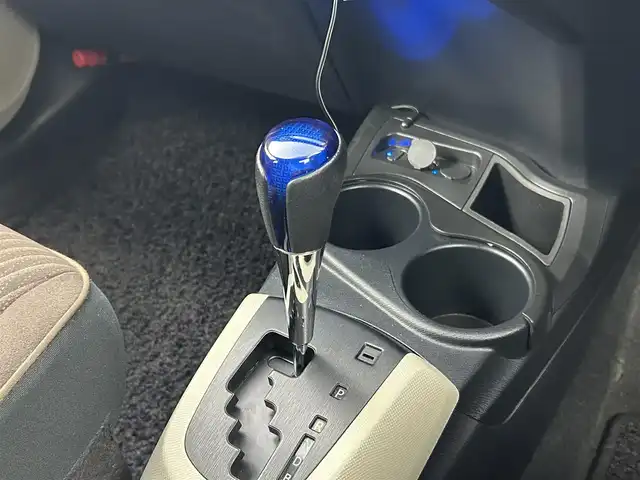 トヨタ アクア G 千葉県 2012(平24)年 10.6万km グレーメタリック 純正７型ナビ（NSZT-W62G）/（AM＆FM＆Bluetooth＆フルセグTV＆CD＆DVD/ＥＴＣ　/エアロパーツ（F・S・R）/禁煙（前オーナー申告）　/ＨＩＤヘッドライト（オートライト付き）/フォグランプ　/電動格納サイドミラー　/１２Ｖシガーソケット　/ステアリングスイッチ　/バックカメラ　/ドアバイザー　/ＥＶモード/ヘッドライトレベライザー/ISOFIX/ECOモード/アイドリングストップ/プッシュスタート/ウィンカーミラー