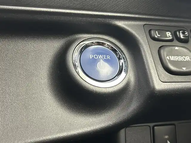 トヨタ アクア G 千葉県 2012(平24)年 10.6万km グレーメタリック 純正７型ナビ（NSZT-W62G）/（AM＆FM＆Bluetooth＆フルセグTV＆CD＆DVD/ＥＴＣ　/エアロパーツ（F・S・R）/禁煙（前オーナー申告）　/ＨＩＤヘッドライト（オートライト付き）/フォグランプ　/電動格納サイドミラー　/１２Ｖシガーソケット　/ステアリングスイッチ　/バックカメラ　/ドアバイザー　/ＥＶモード/ヘッドライトレベライザー/ISOFIX/ECOモード/アイドリングストップ/プッシュスタート/ウィンカーミラー