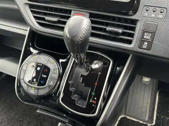 トヨタ ヴォクシー ZS 煌Ⅱ 宮城県 2020(令2)年 9.8万km ブラック 登録時走行距離97481km/純正ナビ/フルセグＴＶ/ＣＤ／ＤＶＤ／Ｂｌｕｅｔｏｏｔｈ/後席モニター/クルーズコントロール/デュアルエアコン/両側パワースライド/スペアキー/ドアバイザー/エアロパーツ/ETC/スマートキー/電動格納ミラー/バックカメラ/コーナーセンサー/純正アルミホイール/純正フロアマット/LEDライト