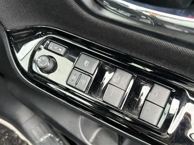 トヨタ ヴォクシー ZS 煌Ⅱ 宮城県 2020(令2)年 9.8万km ブラック 登録時走行距離97481km/純正ナビ/フルセグＴＶ/ＣＤ／ＤＶＤ／Ｂｌｕｅｔｏｏｔｈ/後席モニター/クルーズコントロール/デュアルエアコン/両側パワースライド/スペアキー/ドアバイザー/エアロパーツ/ETC/スマートキー/電動格納ミラー/バックカメラ/コーナーセンサー/純正アルミホイール/純正フロアマット/LEDライト