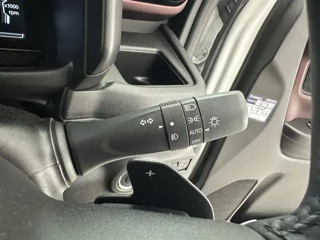 スズキ スペーシア カスタム HYBRID XS ターボ 滋賀県 2025(令7)年 0.4万km ピュアホワイトパール/ブラック2トーン 純正9インチナビ/Bluetooth/フルセグTV/HDMI/USB/DVD/Android Auto/Apple CarPlay/全方位カメラ/追従クルーズコントロール/両側パワースライドドア/ハーフレザーシート/シートヒーター/ステアリングヒーター/前後ドライブレコーダー/ETC