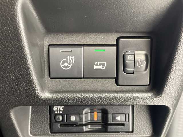 スズキ スペーシア カスタム HYBRID XS ターボ 愛知県 2025(令7)年 0.4万km ピュアホワイトパール/ブラック2トーン 純正9インチナビ/Bluetooth/フルセグTV/HDMI/USB/Android Auto/Apple CarPlay/全方位カメラ/追従クルーズコントロール/両側パワースライドドア/ヘッドアップディスプレイ/ハーフレザーシート/前席シートヒーター/ステアリングヒーター/純正フロアマット/前後ドライブレコーダー/ビルトインETC