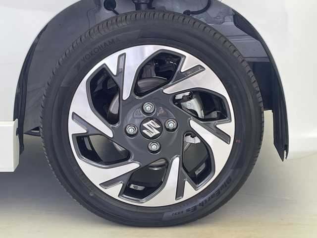 スズキ スペーシア カスタム HYBRID XS ターボ 愛知県 2025(令7)年 0.4万km ピュアホワイトパール/ブラック2トーン 純正9インチナビ/Bluetooth/フルセグTV/HDMI/USB/Android Auto/Apple CarPlay/全方位カメラ/追従クルーズコントロール/両側パワースライドドア/ヘッドアップディスプレイ/ハーフレザーシート/前席シートヒーター/ステアリングヒーター/純正フロアマット/前後ドライブレコーダー/ビルトインETC